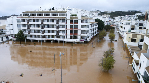 Destruição em Albufeira